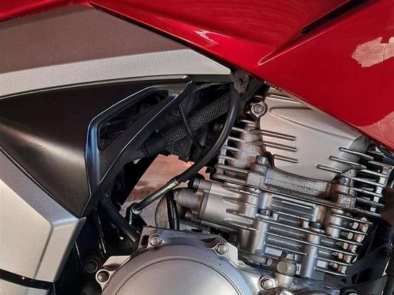 YAMAHA-FAZER 250IE LIMITED EDITION YAMAHA-FAZER 250IE LIMITED EDITION-2011