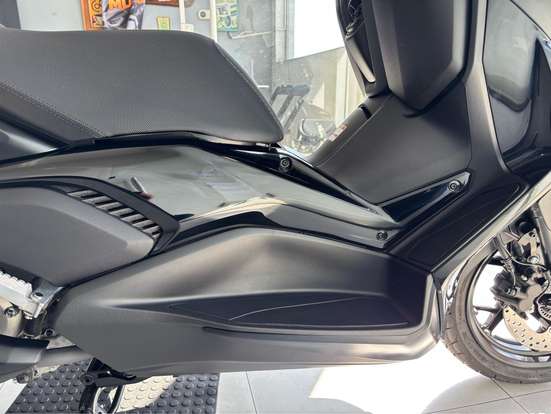 YAMAHA-XMAX 250 CONNECTED ABS YAMAHA-XMAX 250 CONNECTED ABS-2025
