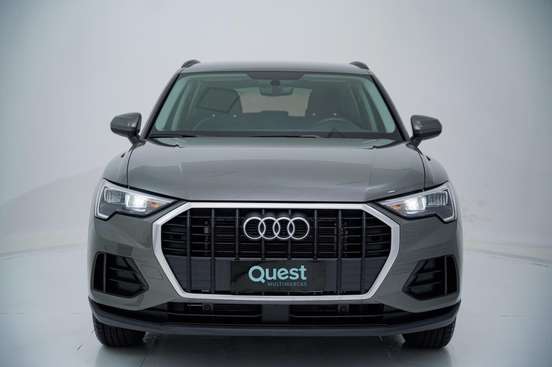 AUDI-Q3-2021