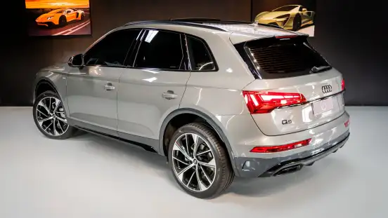 AUDI-Q5-2024