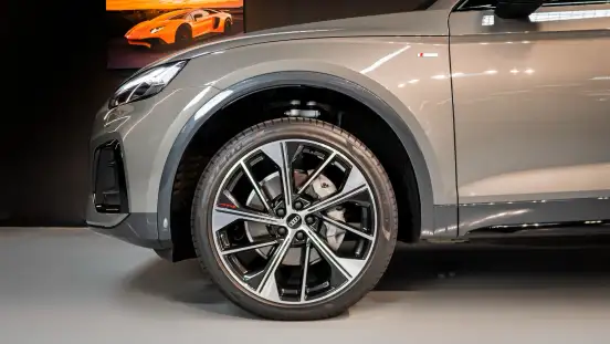AUDI-Q5-2024