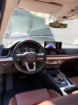 AUDI-Q5-2022