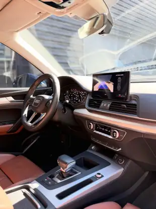 AUDI-Q5-2022