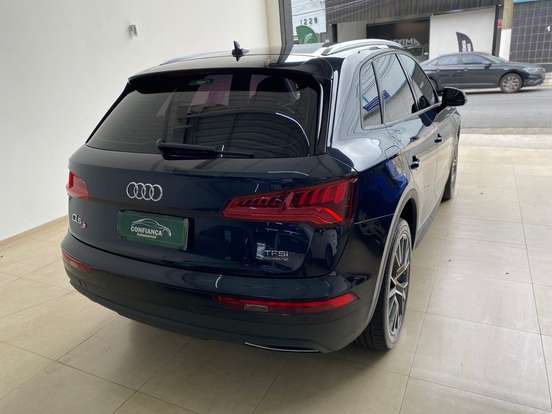 AUDI-Q5-2019