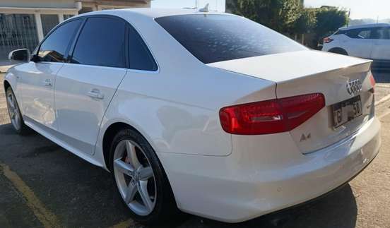 AUDI-A4-2015