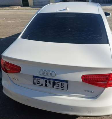 AUDI-A4-2015