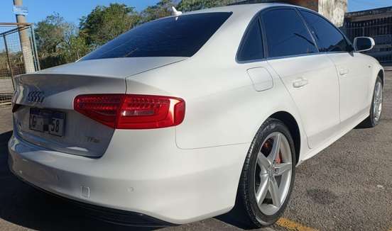 AUDI-A4-2015