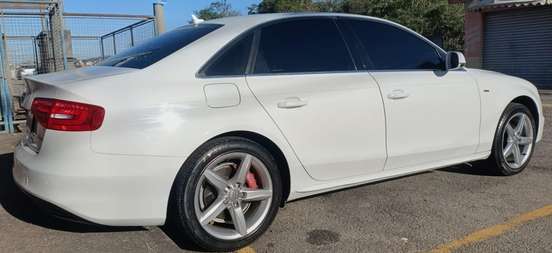 AUDI-A4-2015