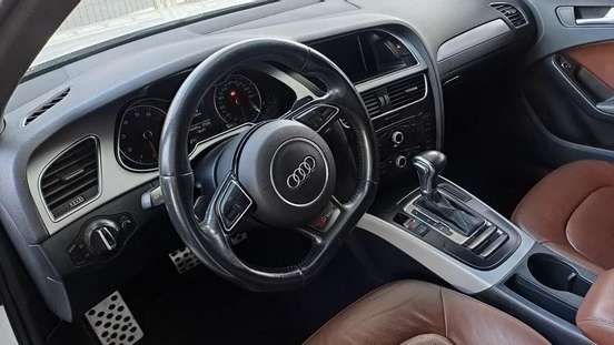 AUDI-A4-2015