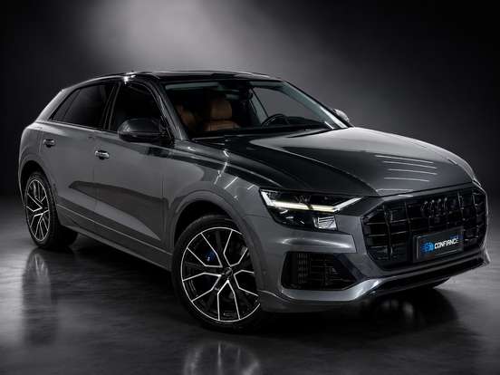 AUDI-Q8-2020