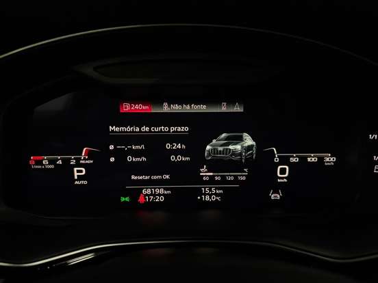 AUDI-Q8-2020