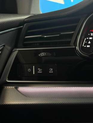 AUDI-Q8-2020