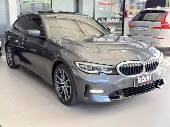 BMW-320i-2021