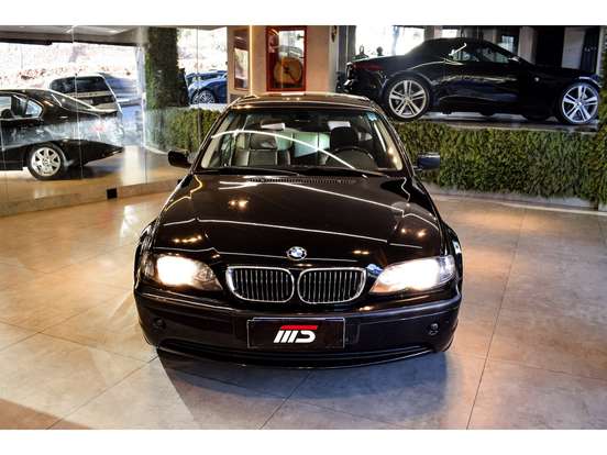 BMW-320i-2003