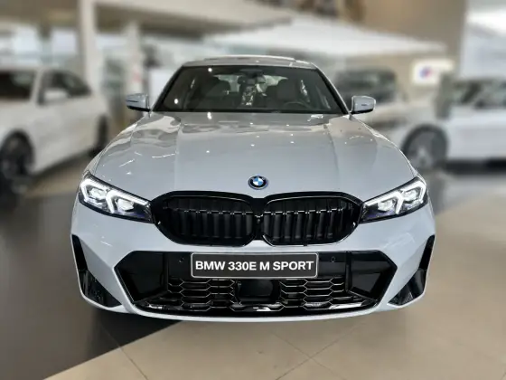 BMW 330e 2.0 16V TURBO HÍBRIDO M SPORT AUTOMÁTICO BMW 330e 2.0 16V TURBO HÍBRIDO M SPORT AUTOMÁTICO