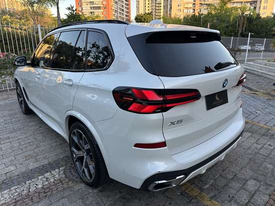 BMW-X5-3.0 I6 TURBO HÍBRIDO XDRIVE50E M SPORT AUTOMÁTICO BMW-X5-2023