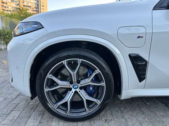 BMW-X5-3.0 I6 TURBO HÍBRIDO XDRIVE50E M SPORT AUTOMÁTICO BMW-X5-2023