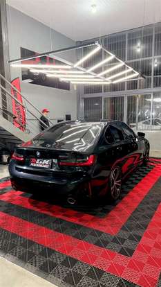 BMW-320i-2023