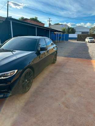 BMW-320i-2020