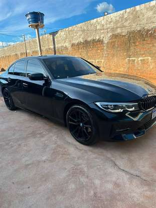 BMW-320i-2020