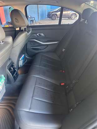 BMW-320i-2020