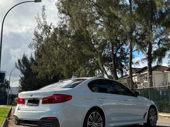 BMW-530e-2.0 16V TWINPOWER HÍBRIDO M SPORT AUTOMÁTICO BMW-530e-2020