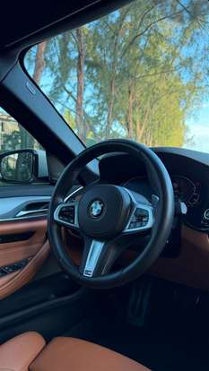BMW-530e-2020