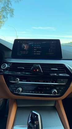 BMW-530e-2020