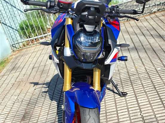 BMW-F 900 R SPORT PLUS BMW-F 900 R SPORT PLUS-2025