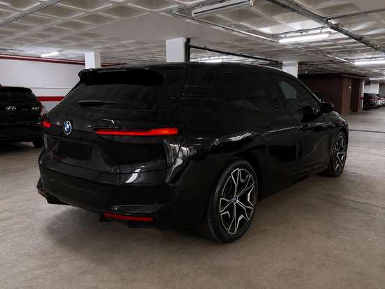 BMW-iX-2023