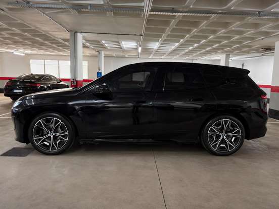 BMW-iX-2023