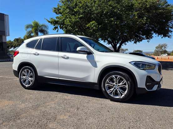 BMW-X1-2.0 16V TURBO ACTIVEFLEX SDRIVE20I 4P AUTOMÁTICO BMW-X1-2019