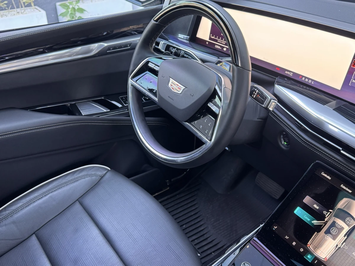 Cadillac Escalade — foto 9