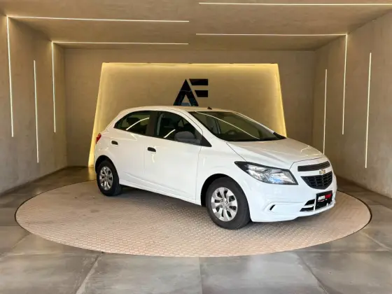 CHEVROLET ONIX 1.0 MPFI LT 8V FLEX 4P MANUAL CHEVROLET ONIX 1.0 MPFI LT 8V FLEX 4P MANUAL