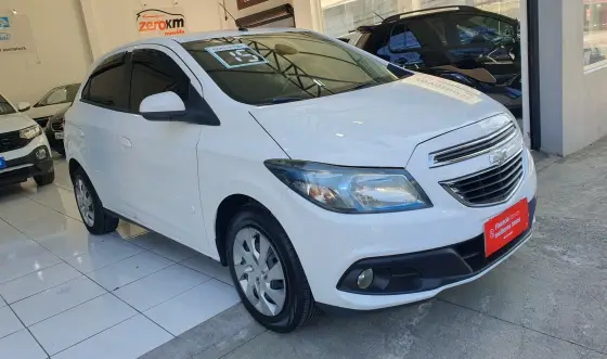 CHEVROLET ONIX 1.4 MPFI LT 8V FLEX 4P MANUAL CHEVROLET ONIX 1.4 MPFI LT 8V FLEX 4P MANUAL