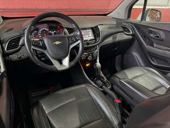 CHEVROLET-TRACKER-2017