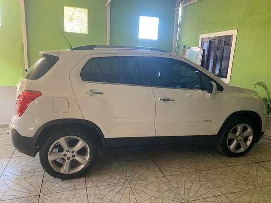 CHEVROLET-TRACKER-2014