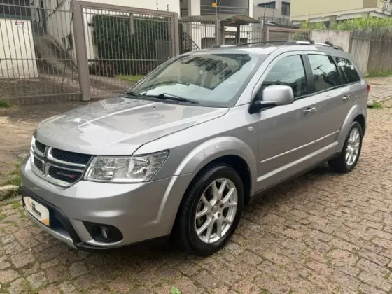 DODGE JOURNEY 3.6 RT V6 GASOLINA 4P AUTOMÁTICO DODGE JOURNEY 3.6 RT V6 GASOLINA 4P AUTOMÁTICO