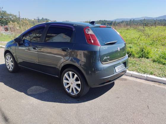FIAT PUNTO 1.4 8V FLEX 4P MANUAL