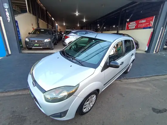 FORD FIESTA 1.0 ROCAM HATCH 8V FLEX 4P MANUAL FORD FIESTA 1.0 ROCAM HATCH 8V FLEX 4P MANUAL