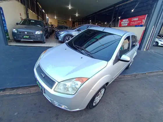 FORD FIESTA 1.6 MPI HATCH 8V FLEX 4P MANUAL
