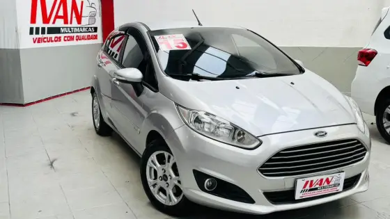FORD FIESTA 1.6 SE HATCH 16V FLEX 4P POWERSHIFT FORD FIESTA 1.6 SE HATCH 16V FLEX 4P POWERSHIFT