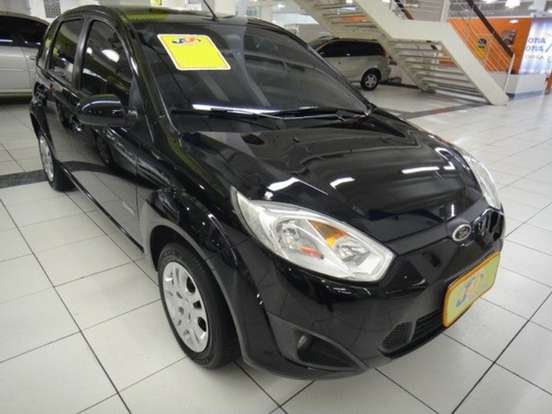 FORD-FIESTA-1.0 ROCAM SE PLUS HATCH 8V FLEX 4P MANUAL FORD-FIESTA-2013