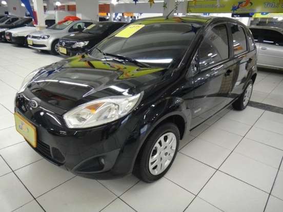 FORD-FIESTA-1.0 ROCAM SE PLUS HATCH 8V FLEX 4P MANUAL FORD-FIESTA-2013