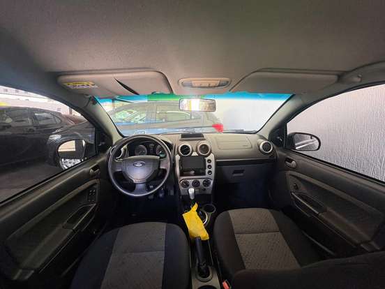 FORD-FIESTA-1.0 ROCAM SE PLUS HATCH 8V FLEX 4P MANUAL FORD-FIESTA-2013
