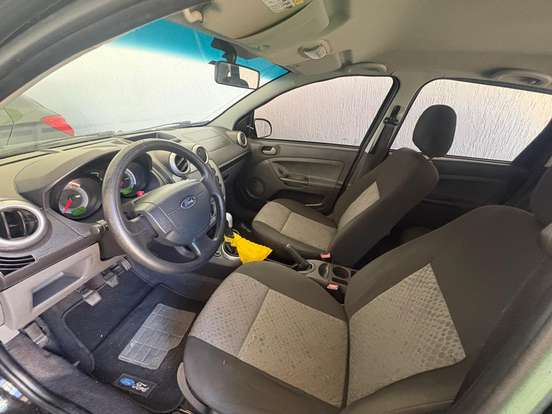 FORD-FIESTA-1.0 ROCAM SE PLUS HATCH 8V FLEX 4P MANUAL FORD-FIESTA-2013