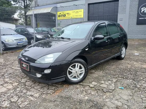 FORD FOCUS 1.8 16V GASOLINA 4P MANUAL