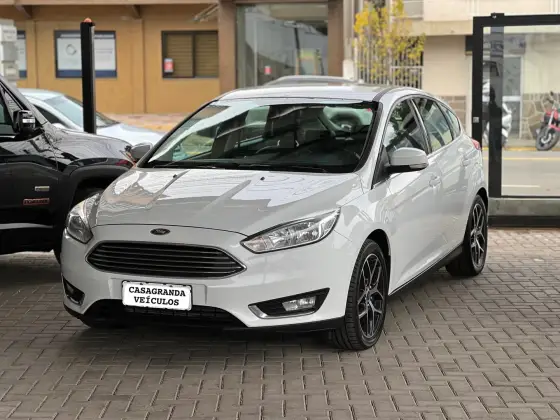 FORD FOCUS 2.0 TITANIUM 16V FLEX 4P POWERSHIFT FORD FOCUS 2.0 TITANIUM 16V FLEX 4P POWERSHIFT