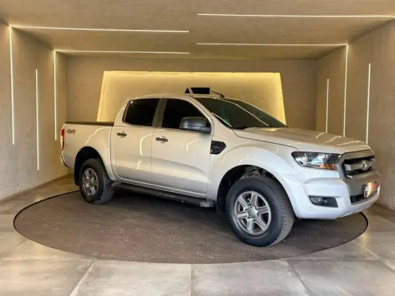 FORD RANGER 2.2 XLS 4X4 CD 16V DIESEL 4P AUTOMÁTICO