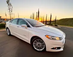 FORD FUSION 2.0 TITANIUM FWD 16V GASOLINA 4P AUTOMÁTICO FORD FUSION 2.0 TITANIUM FWD 16V GASOLINA 4P AUTOMÁTICO